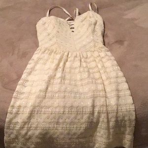 Guess cream colored lace dress SZ 0